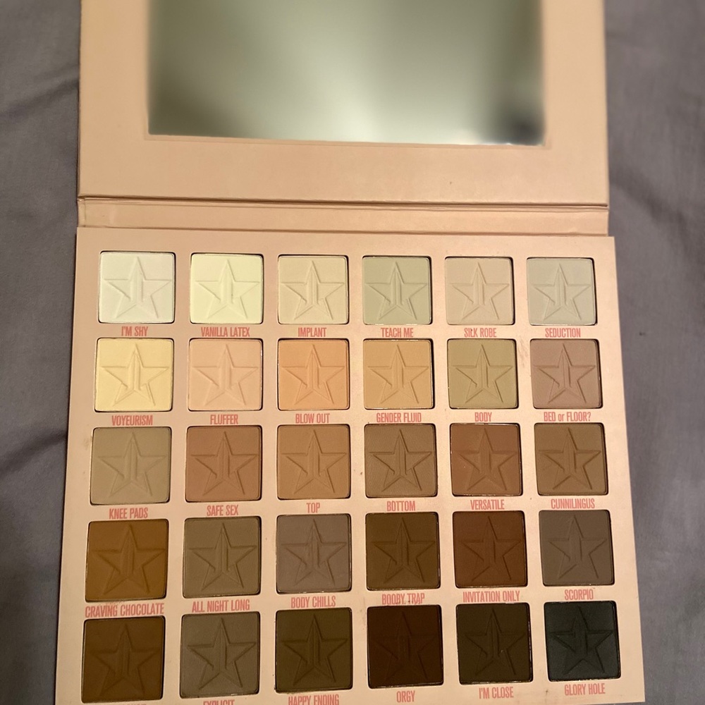 Jeffree Star ORGY eyeshadow palette